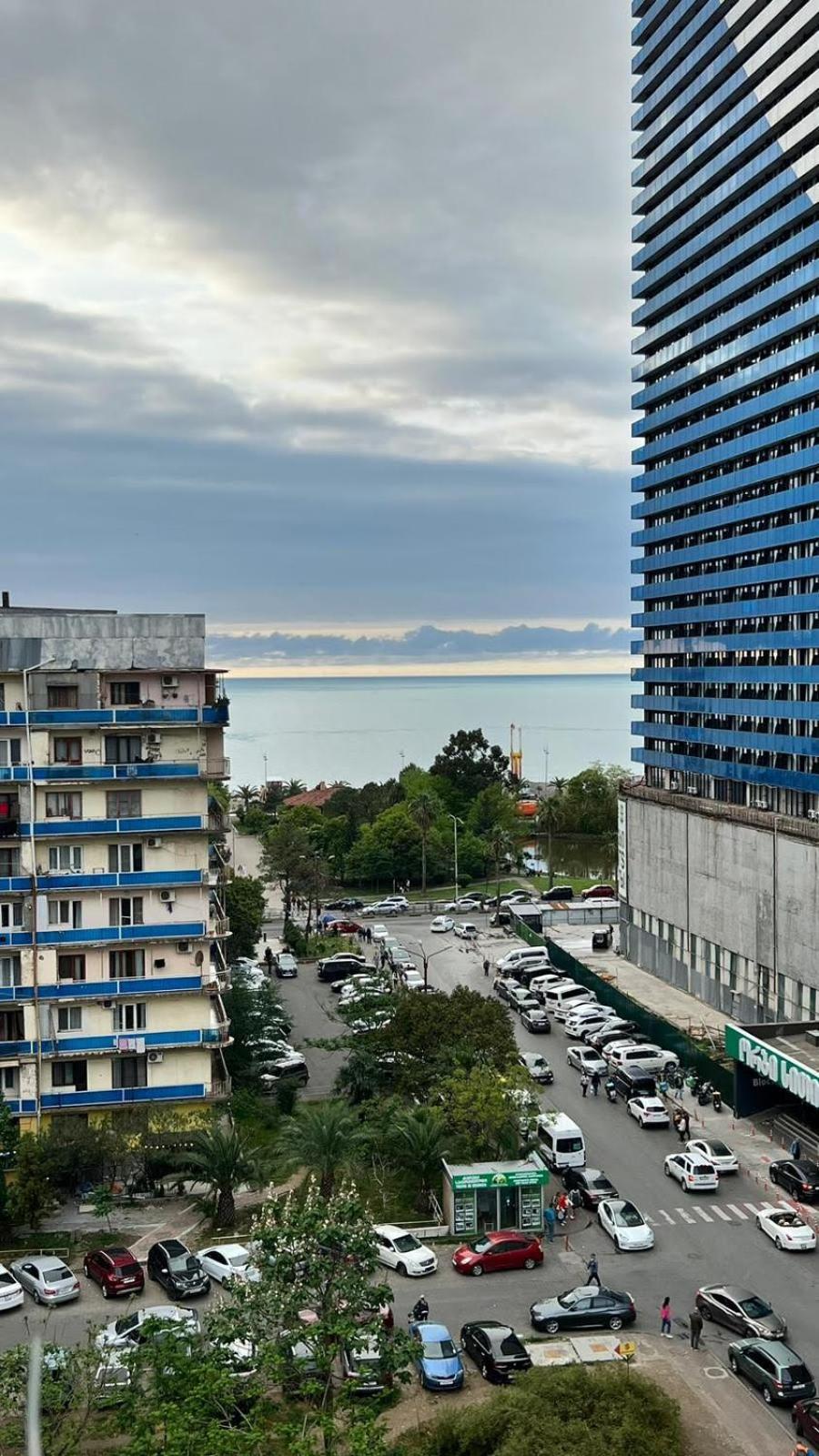 Big Flat In Batumi Apartment Екстериор снимка